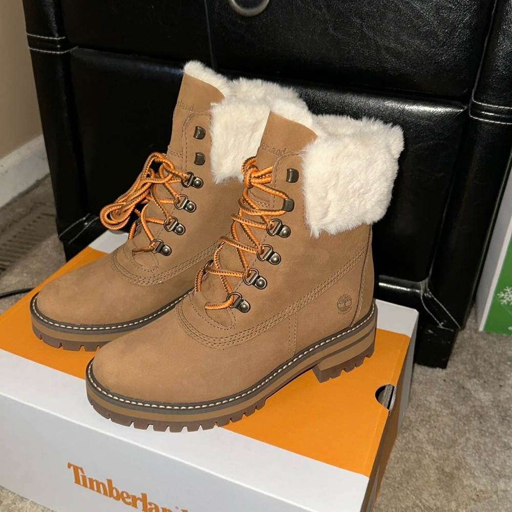 Timberland Winter Boots - Picture 2 of 6